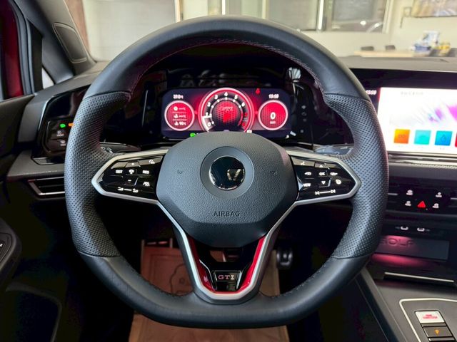 VOLKSWAGEN福斯 GOLF GTI  第12張相片