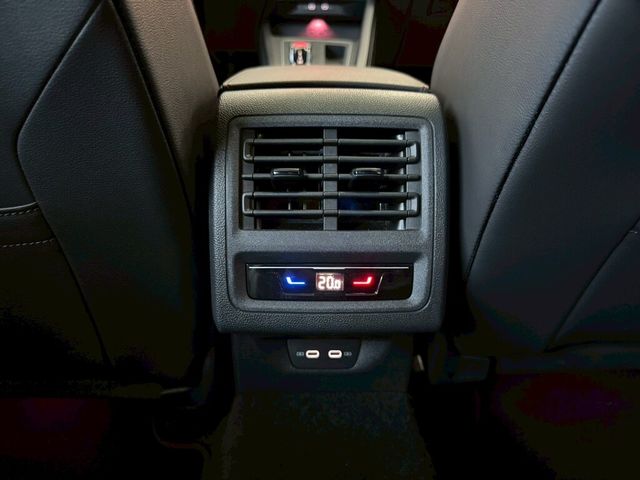 VOLKSWAGEN福斯 GOLF GTI  第18張相片