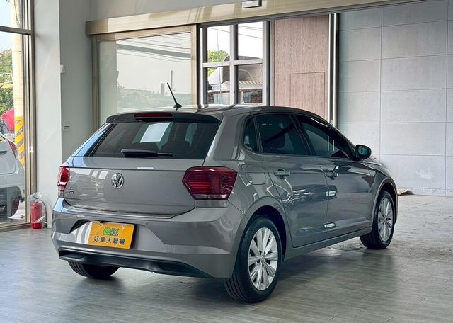 VOLKSWAGEN福斯 POLO  第2張相片