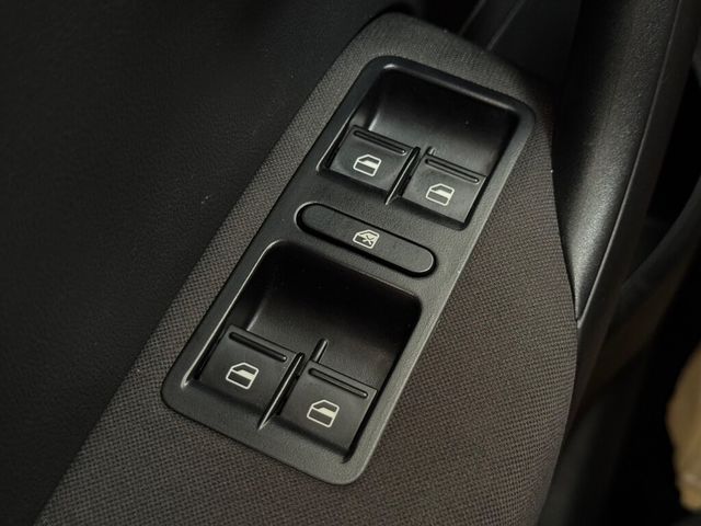 VOLKSWAGEN福斯 POLO  第13張相片