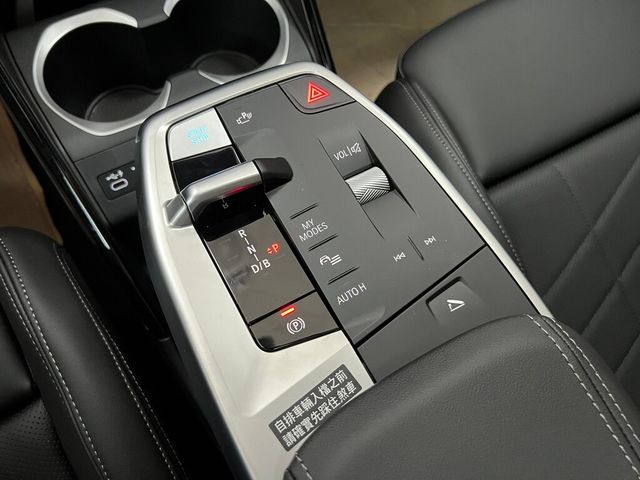BMW寶馬 IX1 XDRIVE30  第15張相片