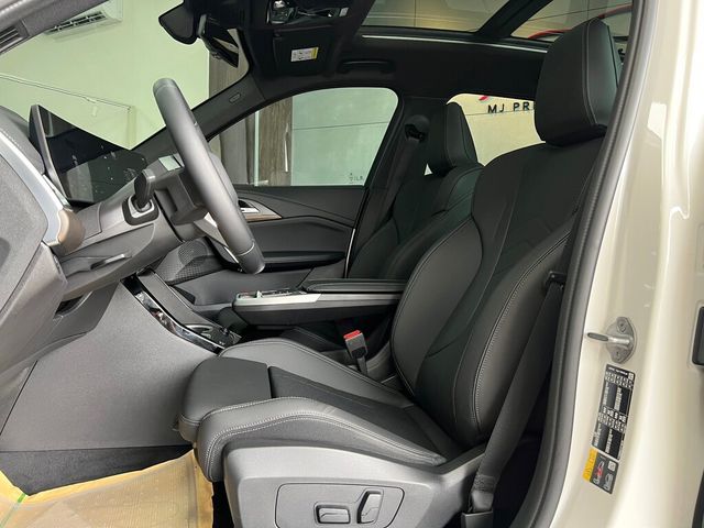 BMW寶馬 IX1 XDRIVE30  第18張相片