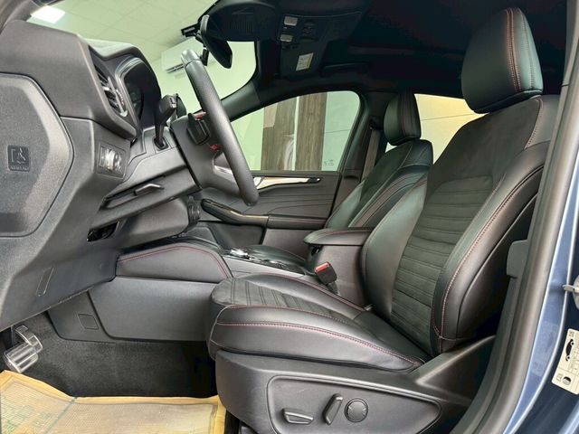 FORD福特 KUGA  第9張相片