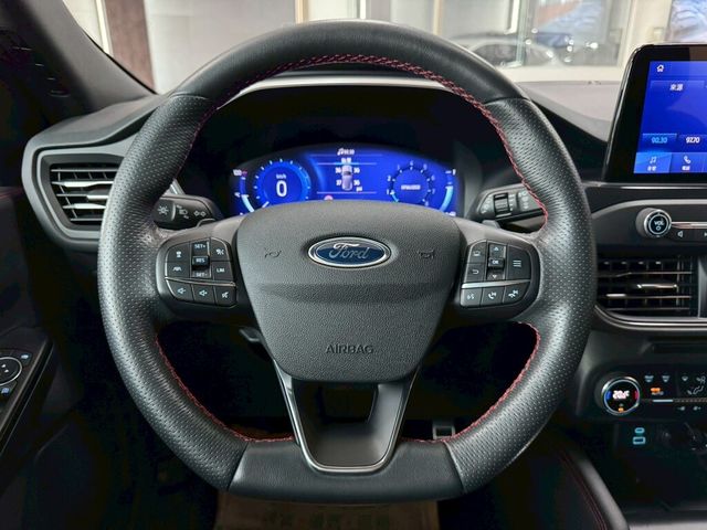 FORD福特 KUGA  第15張相片