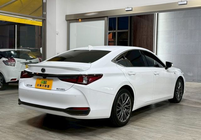 LEXUS凌志 ES250  第2張相片