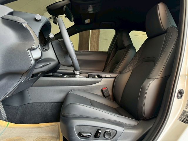 LEXUS凌志 UX300H  第7張相片