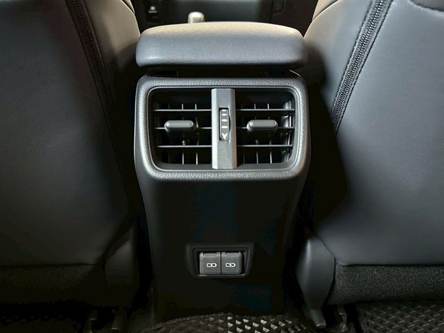 LEXUS凌志 UX300H  第19張相片