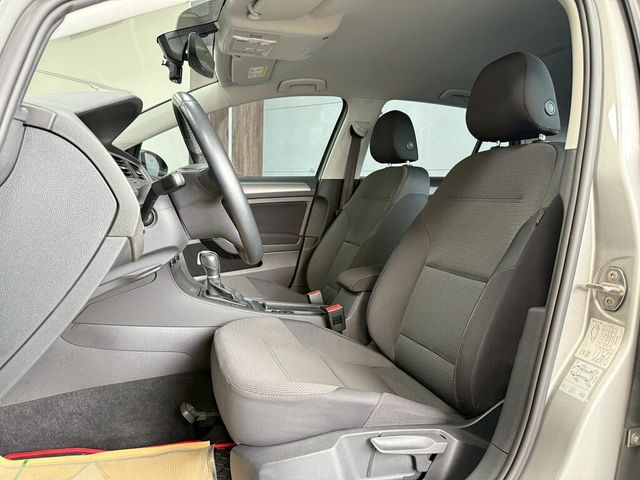 VOLKSWAGEN福斯 GOLF  第6張相片