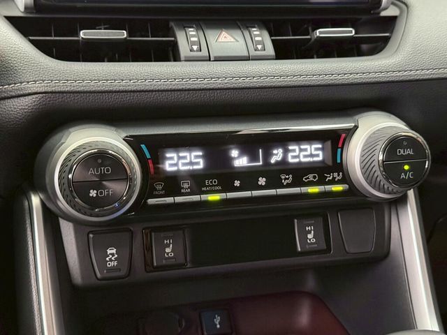 TOYOTA豐田 RAV4  第11張相片