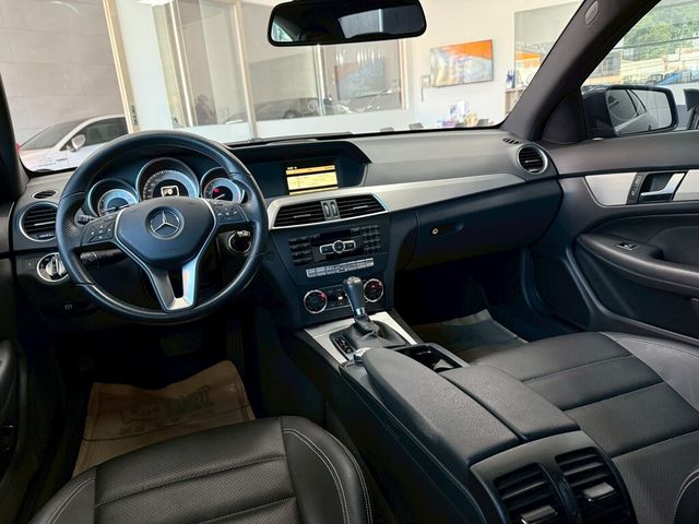 M-BENZ賓士 C180 COUPE  第5張相片