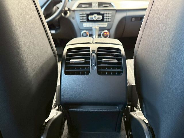 M-BENZ賓士 C180 COUPE  第9張相片