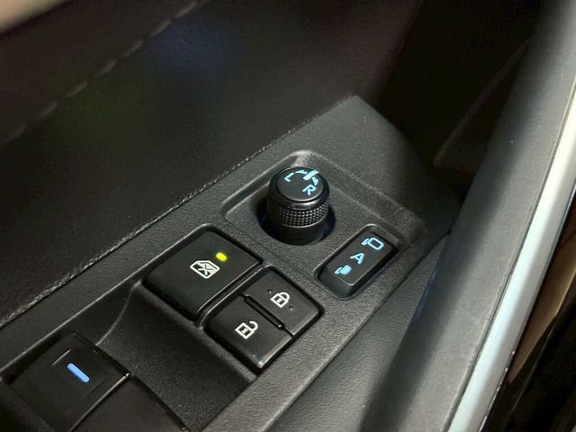 TOYOTA豐田 ALTIS  第14張相片