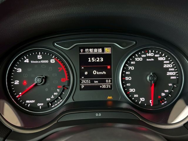 AUDI奧迪 Q2 35 TFSI  第6張相片
