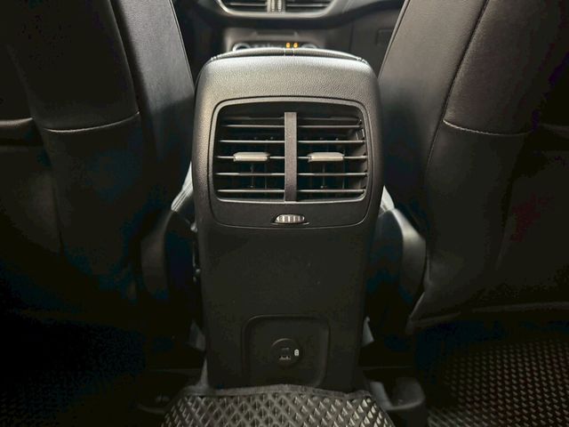 FORD福特 KUGA  第12張相片