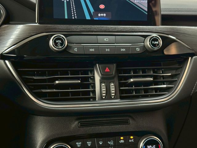 FORD福特 KUGA  第14張相片