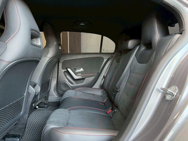 M-BENZ賓士 A180  第17張相片