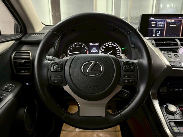 LEXUS凌志 NX200  第13張相片