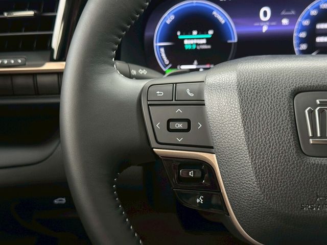 TOYOTA豐田 CROWN  第11張相片