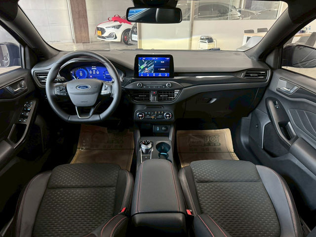 FORD福特 FOCUS  第6張相片