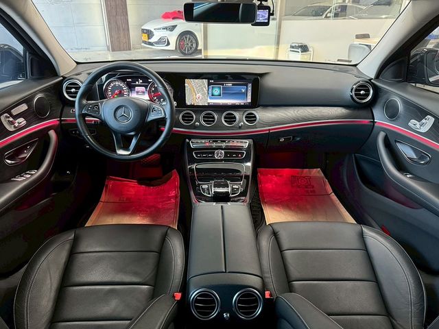 M-BENZ賓士 E250  第7張相片