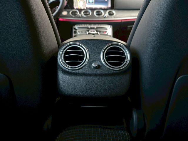 M-BENZ賓士 E250  第20張相片