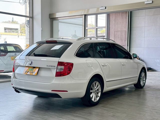 SKODA司科達 SUPERB COMBI  第2張相片
