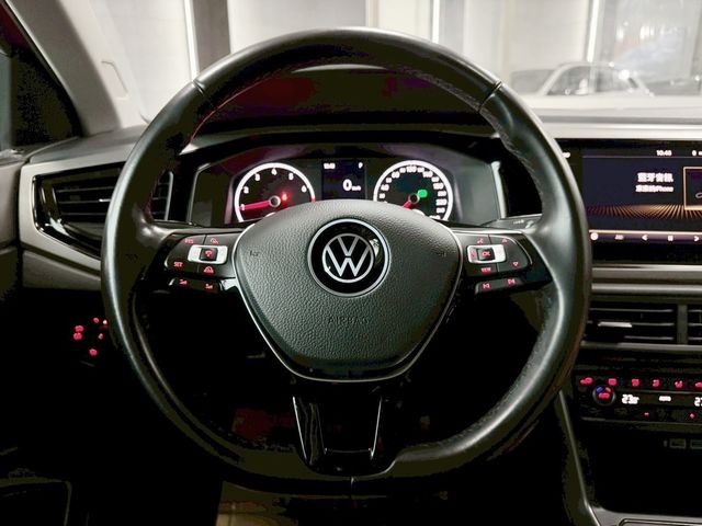 VOLKSWAGEN福斯 POLO  第12張相片