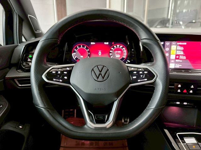 VOLKSWAGEN福斯 GOLF VARIANT  第11張相片