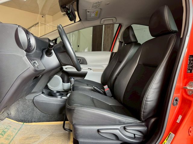 TOYOTA豐田 PRIUS C  第8張相片