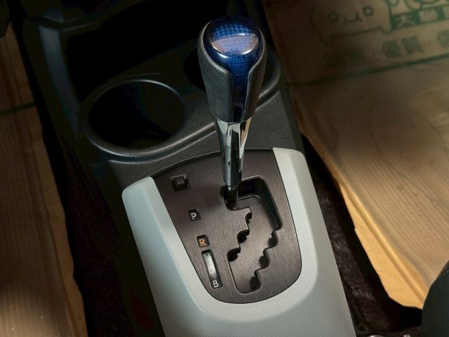 TOYOTA豐田 PRIUS C  第16張相片