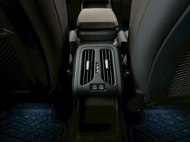 BMW寶馬 X1  第18張相片