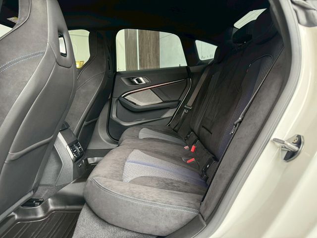 BMW寶馬 220I  第13張相片