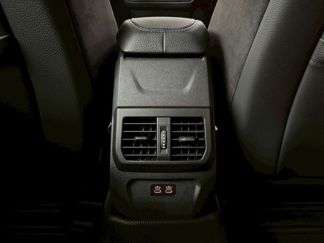BMW寶馬 220I  第20張相片