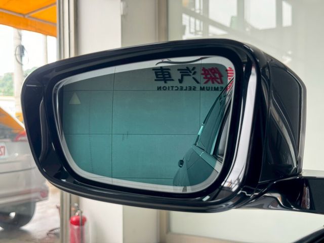 BMW寶馬 318I LUXURY  第7張相片