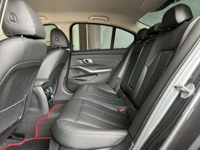 BMW寶馬 318I LUXURY  第18張相片