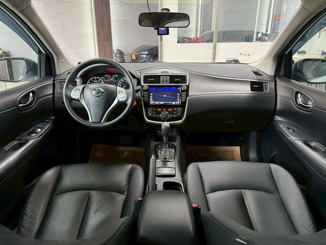NISSAN日產 TIIDA  第5張相片