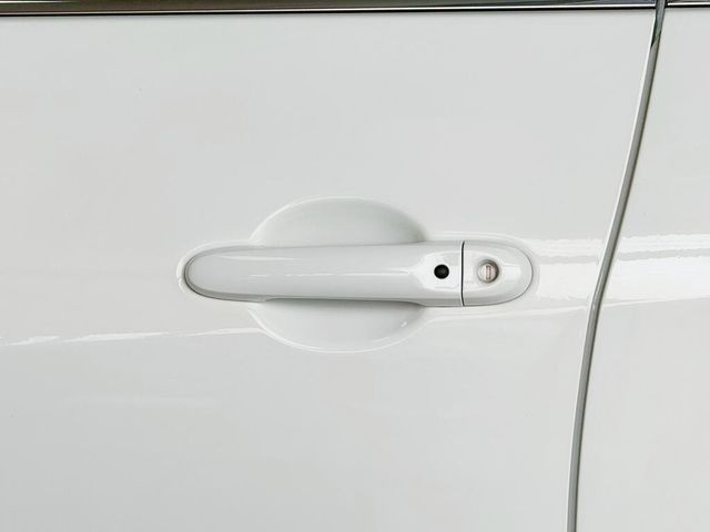 NISSAN日產 TIIDA  第8張相片