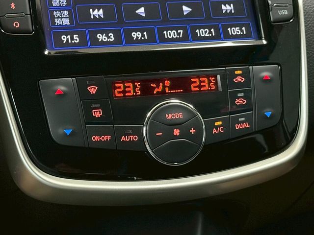 NISSAN日產 TIIDA  第18張相片