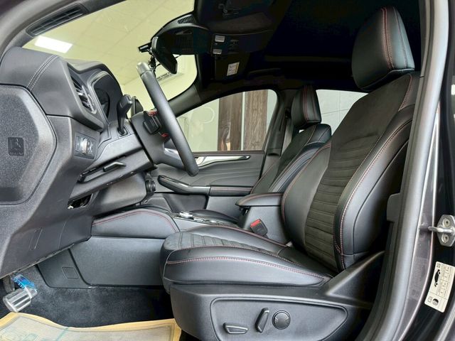 FORD福特 KUGA  第12張相片