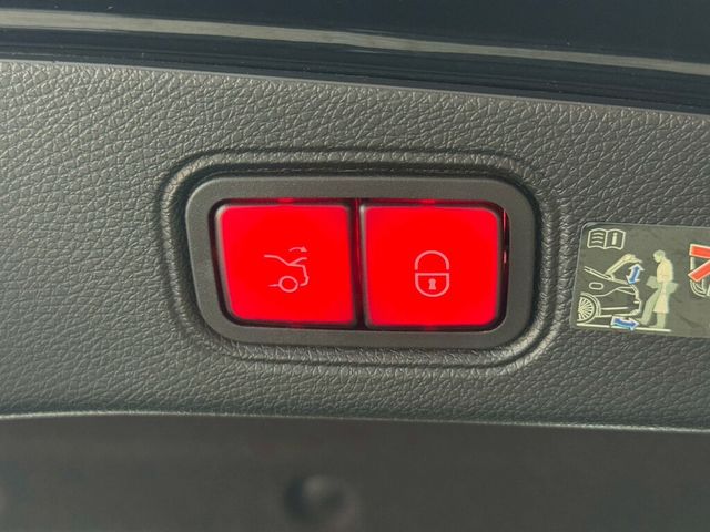 M-BENZ賓士 E200 COUPE  第19張相片