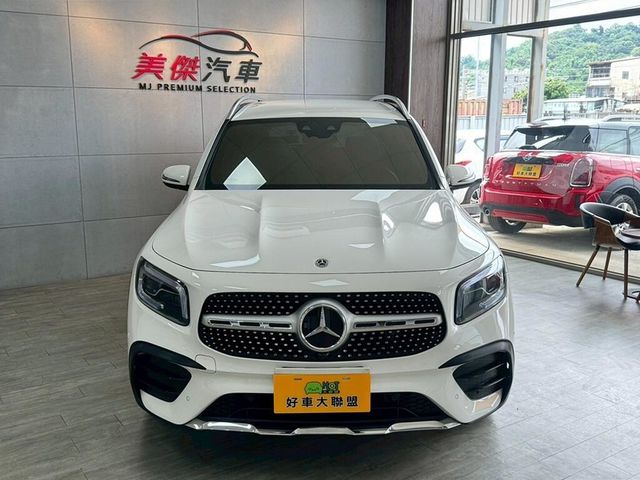 M-BENZ賓士 GLB200  第3張相片