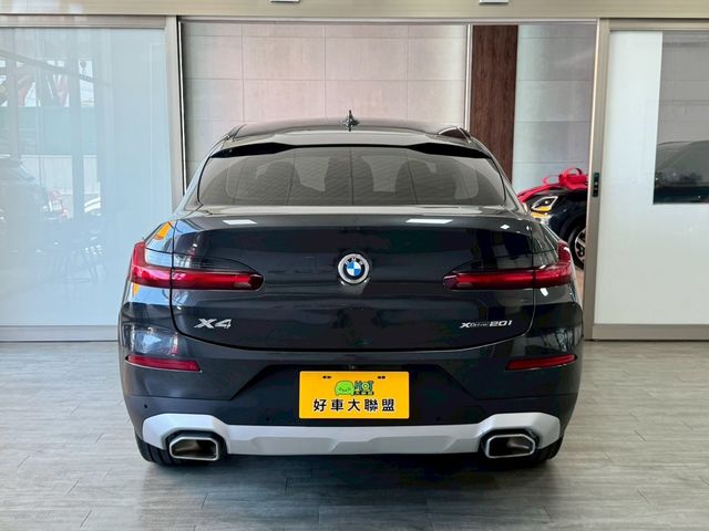 BMW寶馬 X4 XDRIVE20I  第4張相片
