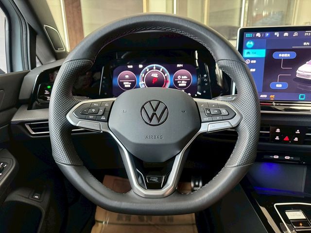 VOLKSWAGEN福斯 GOLF VARIANT  第12張相片