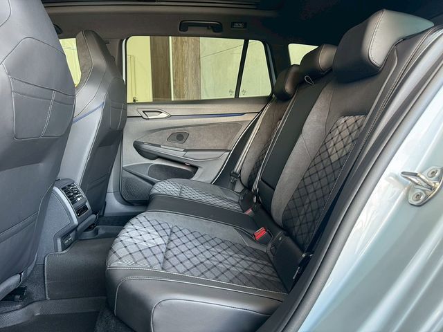 VOLKSWAGEN福斯 GOLF VARIANT  第18張相片