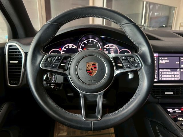 PORSCHE保時捷 CAYENNE  第13張相片