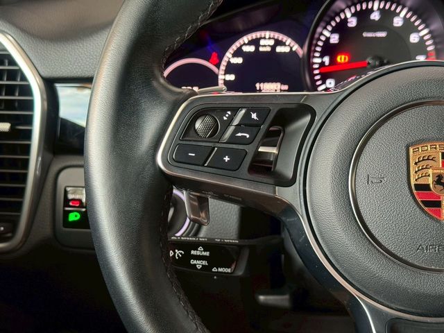 PORSCHE保時捷 CAYENNE  第14張相片