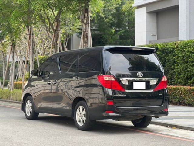 TOYOTA豐田 ALPHARD  第3張相片