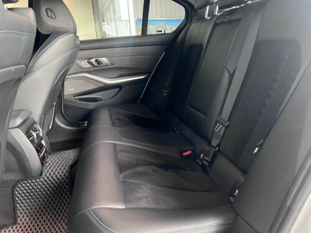 BMW寶馬 320I  第9張相片