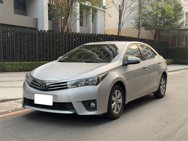 TOYOTA豐田 ALTIS  第1張相片