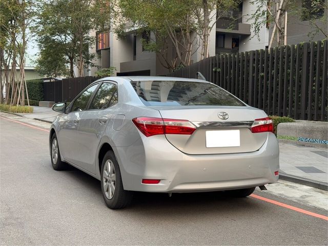 TOYOTA豐田 ALTIS  第2張相片